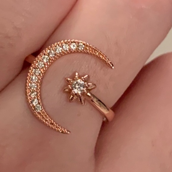 đź’•Rose Gold Diamond Moon & Star Adjustable Ringđź’• - Picture 2 of 4